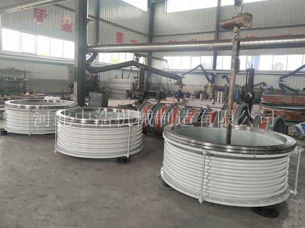 內壓不鏽鋼補償器廠家